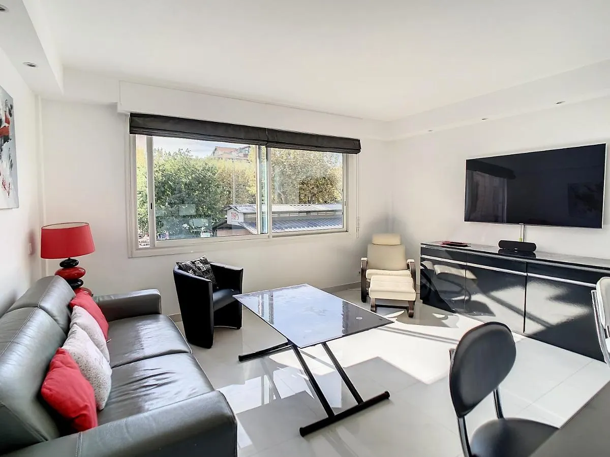 Luxueux Appartements Idealement Situes En Plein Centre Ville De Cannes Apartment