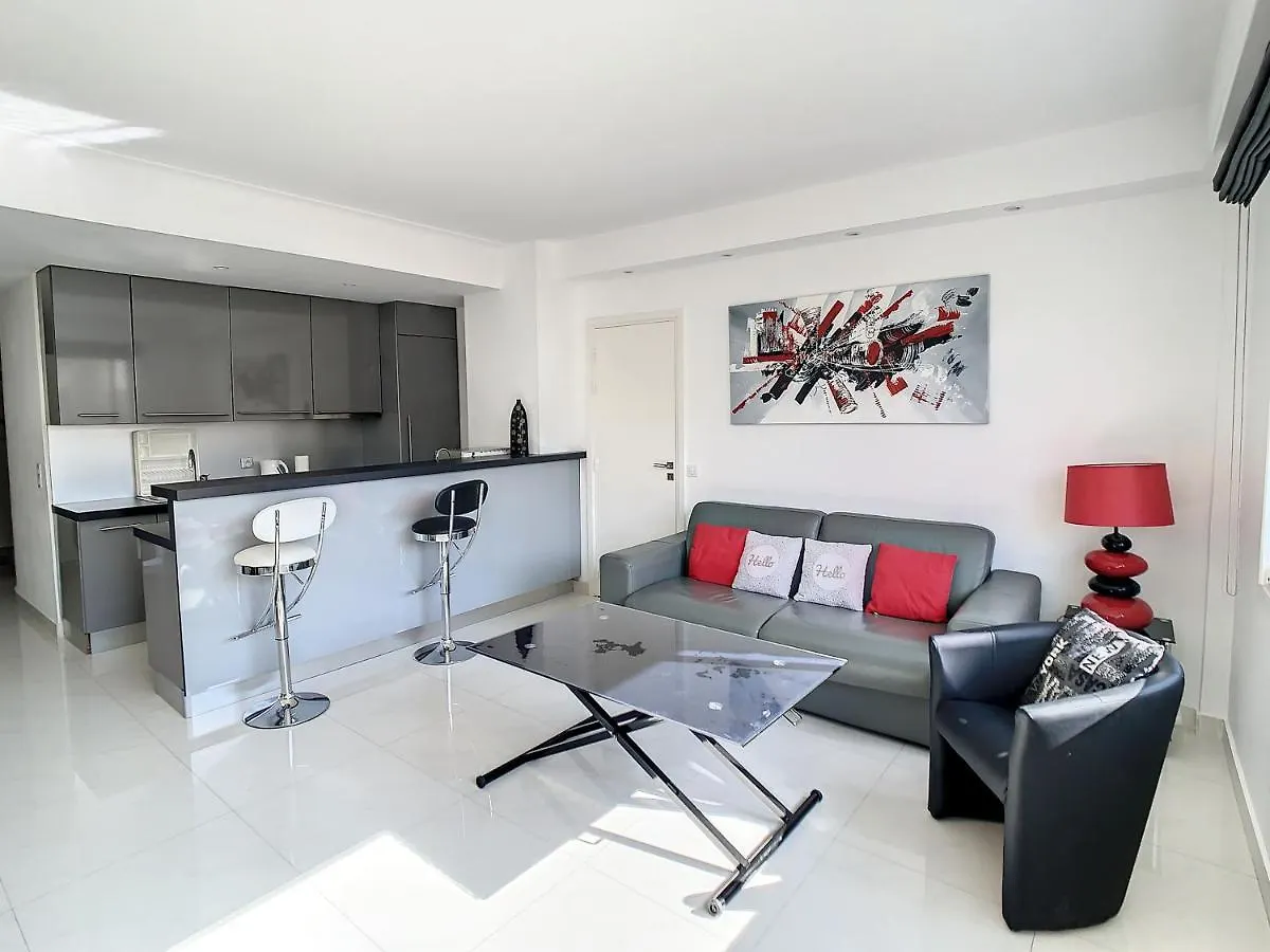 Apartment Luxueux Appartements Idealement Situes En Plein Centre Ville De Cannes